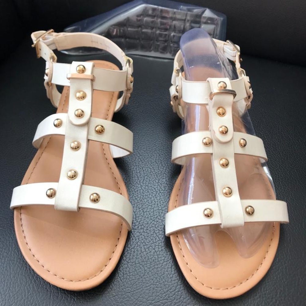 Sandals - Picture 5 of 6